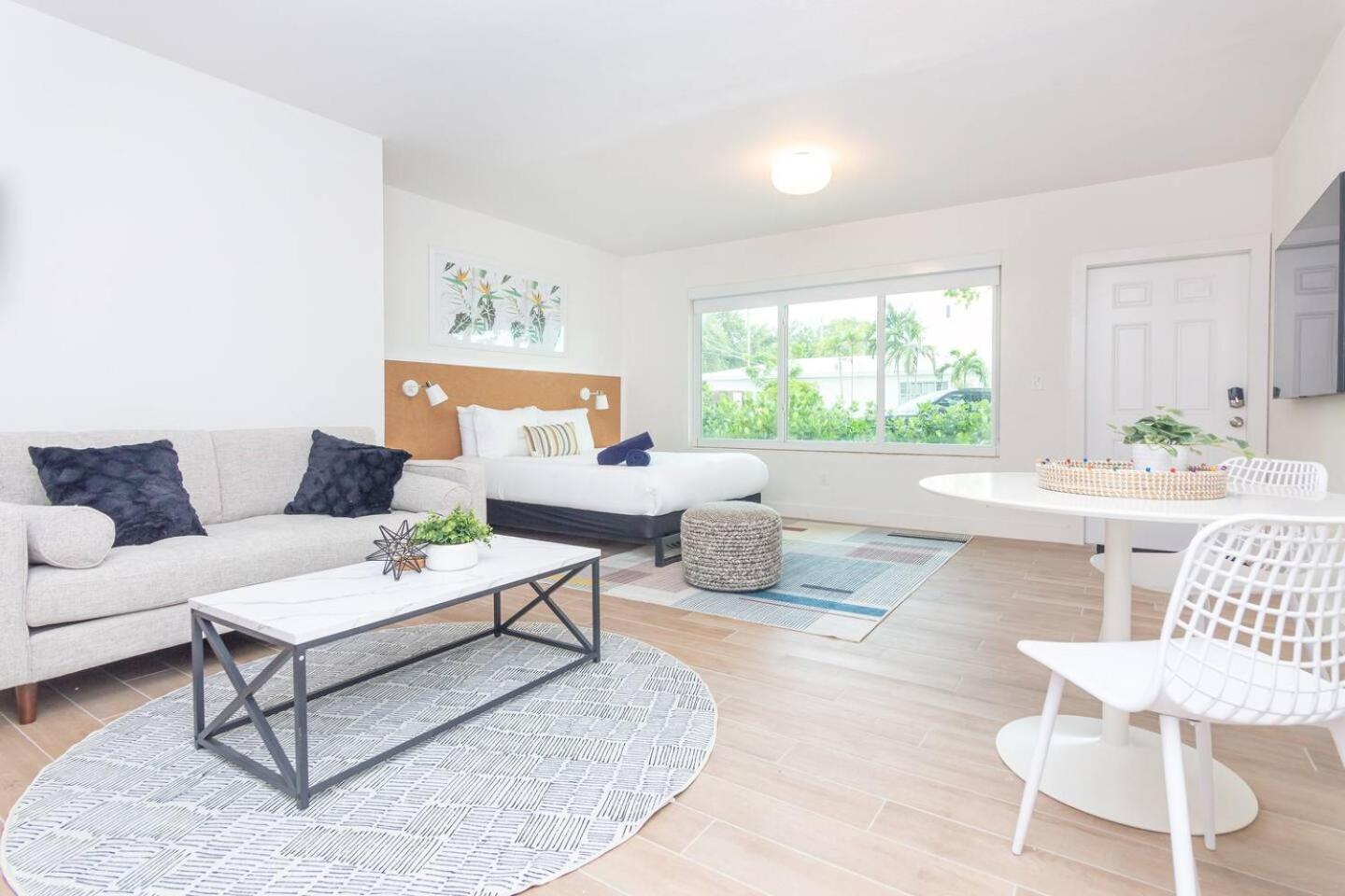 Large Stylish Studio Apartment In El Portal #3 Miami Zewnętrze zdjęcie